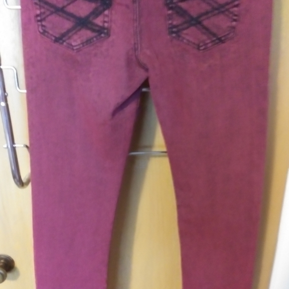 Imperial Star red wash jeans - Picture 2 of 4